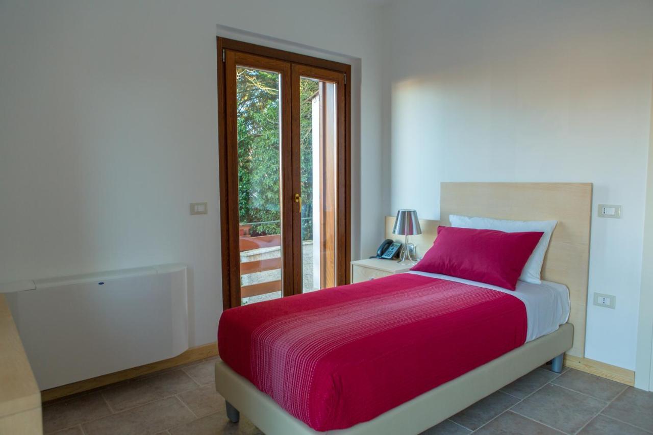 Il Moscardino Country Resort Сера Сан Бруно Екстериор снимка